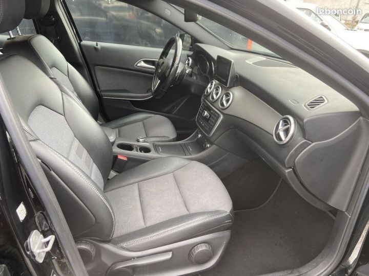 Mercedes Classe GLA Mercedes 180 CDI FASCINATION 7G-DCT Noir - 3