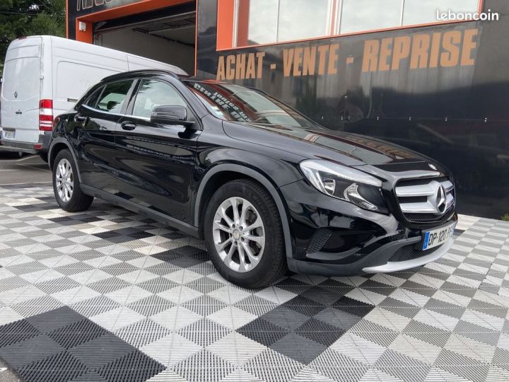 Mercedes Classe GLA Mercedes 180 CDI FASCINATION 7G-DCT Noir - 7