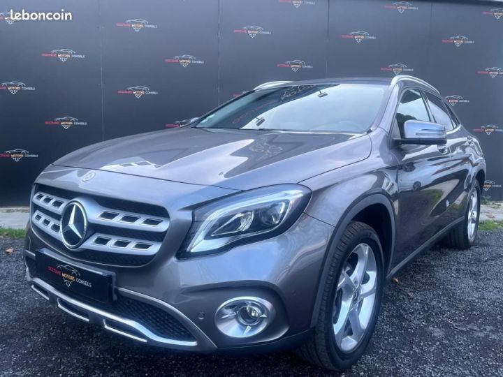 Mercedes Classe GLA Mercedes 180D BV6 SENSATION Gris - 3