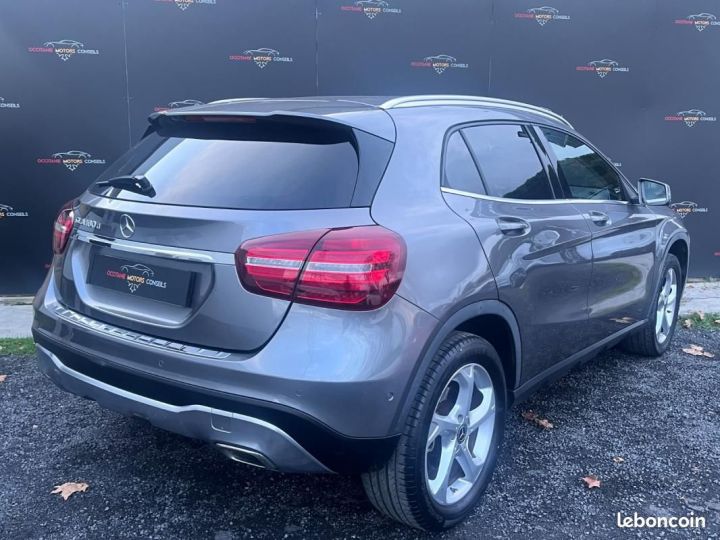 Mercedes Classe GLA Mercedes 180D BV6 SENSATION Gris - 6