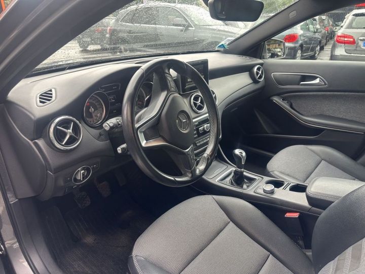 Mercedes Classe GLA Mercedes 200 CDI SENSATION Gris - 7