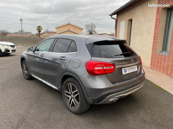 Mercedes Classe GLA Mercedes 200 d 7-G DCT 4-Matic Sensation active edition Gris - 6