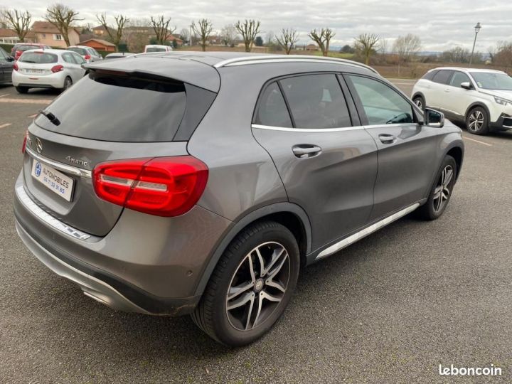 Mercedes Classe GLA Mercedes 200 d 7-G DCT 4-Matic Sensation active edition Gris - 15