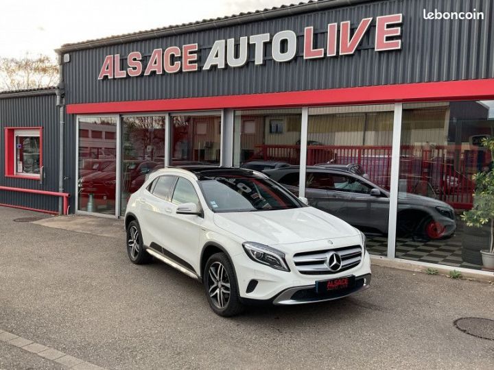 Mercedes Classe GLA Mercedes 220 D SENSATION 4MATIC 7G-DCT Blanc - 1