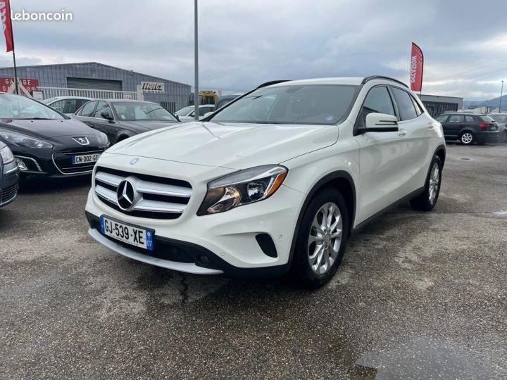 Mercedes Classe GLA MERCEDES BENZ 200 i 156 CH 12 MOIS GARANTIE Blanc - 2