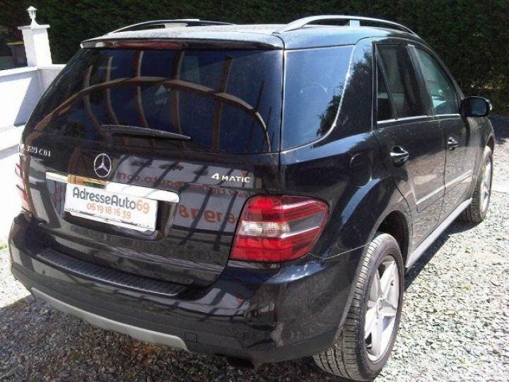 Mercedes Classe ML 320 CDI PACK SPORT 7G-TRONIC     Diesel NOIR - 15