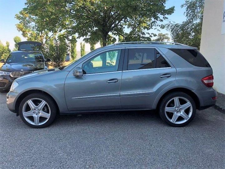 Mercedes Classe ML 350 CDI PREMIUM EDITION 7G TRONIC     Diesel GRIS METAL - 6