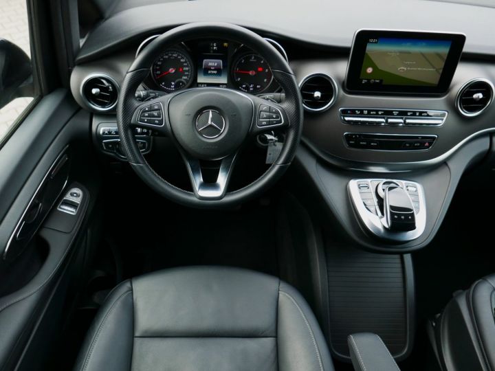 Mercedes Classe V 250d LONG AVANTGARDE CUIR GPS CAMERA 360° PREMIERE MAIN GARANTIE 12 MOIS TVA RECUPERABLE BLEU NUIT - 18