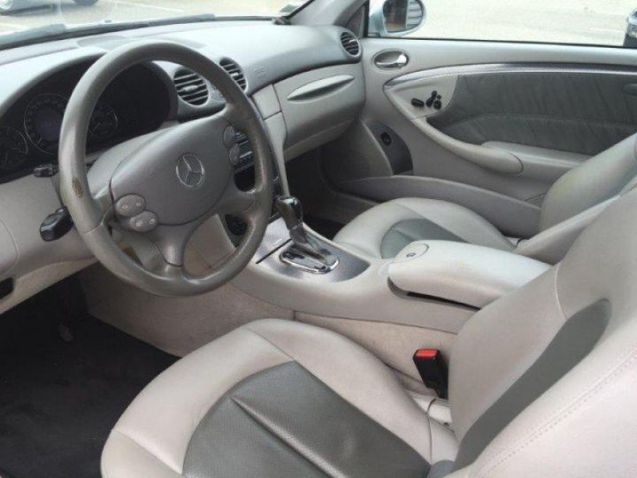 Mercedes CLK 270 CDI AVANTGARDE BA     Diesel GRIS METAL - 6