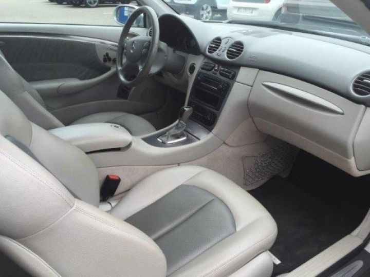 Mercedes CLK 270 CDI AVANTGARDE BA     Diesel GRIS METAL - 16