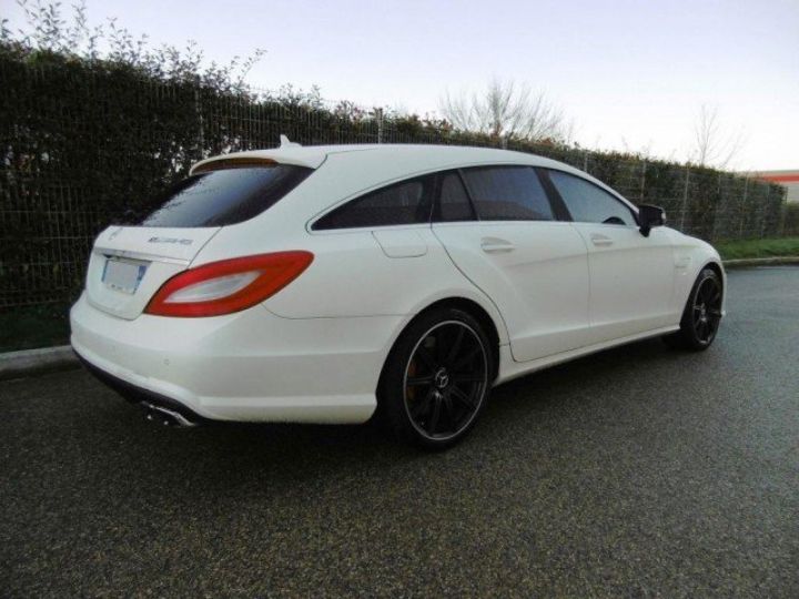 Mercedes CLS Shooting Brake 63 AMG -S- 4matic 585cv     Essence BLANC - 14