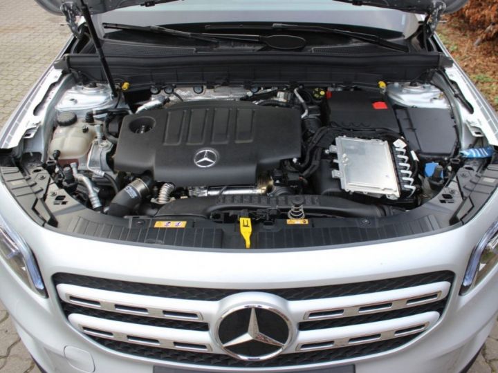 Mercedes GLB 220 d 4Matic 8G-DCT 09/2020 gris  métal - 12