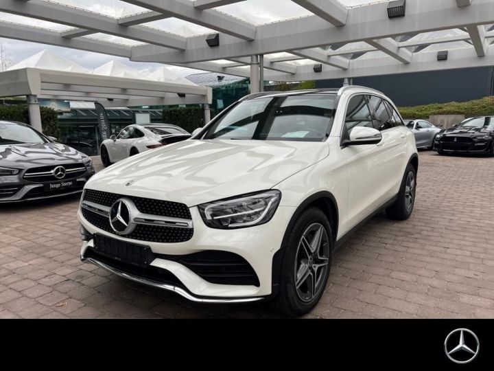 Mercedes GLC 220d 194Ch 4M AMG Sport Pano Attelage Caméra / 06 Blanc Métallisé - 1