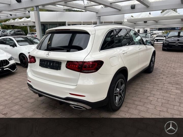 Mercedes GLC 220d 194Ch 4M AMG Sport Pano Attelage Caméra / 06 Blanc Métallisé - 3