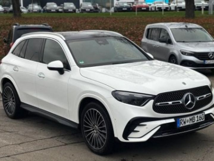 Mercedes GLC 220d 4M/AMG/ATTELAGE/PANO Blanc - 2