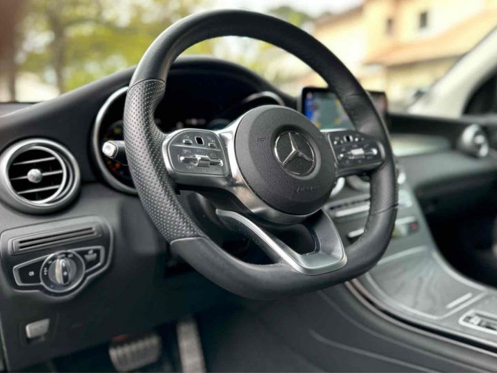 Mercedes GLC 300de 4-matic HYBRID AMG LINE Gris Foncé Nacré - 11