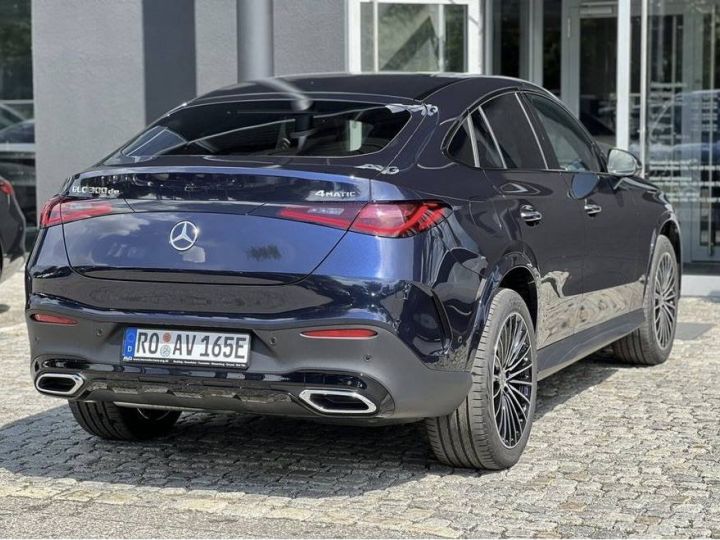 Mercedes GLC Coupé COUPE 300de 4M/AMG/PANO/BURMESTER Bleu - 2