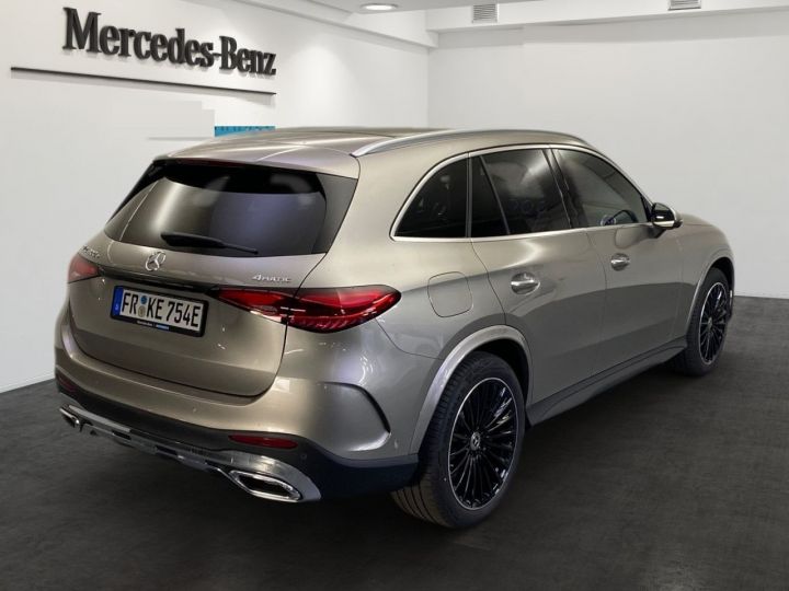 Mercedes GLC Mercedes GLC 300e 204Ch 4M AMG Attelage Pano 360° Airmat Burmester / 39 Argent Métallisé - 2