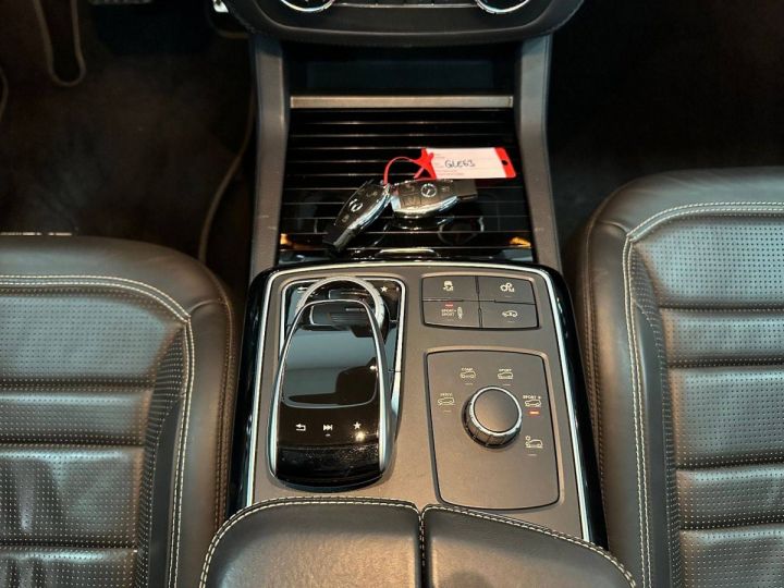 Mercedes GLE 63 AMG 4Matic PANO*360°*SANS CLÉ*DISTRONIC Gris Métallisé - 37