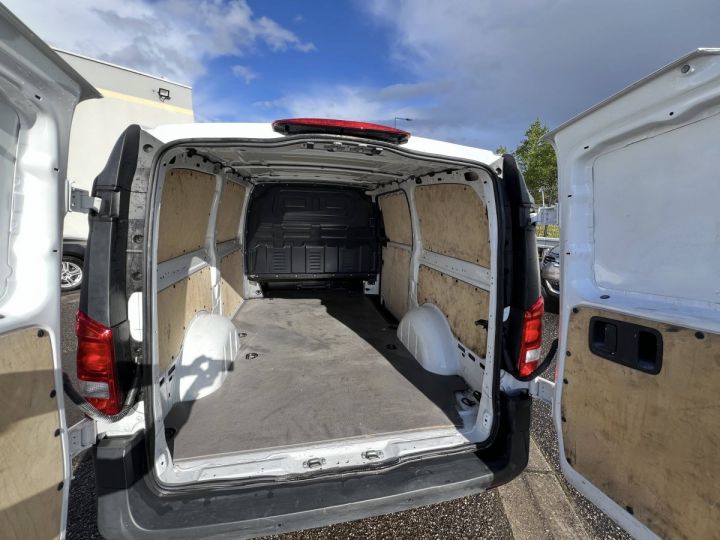 Mercedes Vito III 114 2.0 CDI 136ch Pro 9G-TRONIC 1erMain 15,000Kms Clim GPS Caméra 24,950euroH.T. / TVA20% BLANC - 12