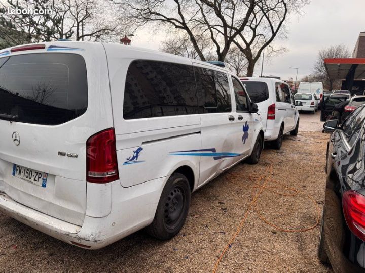 Mercedes Vito Mercedes ambulance X2 2.2 163CV année 02-2021 à 10500 EURO À VENDRE LES 2 Blanc - 5