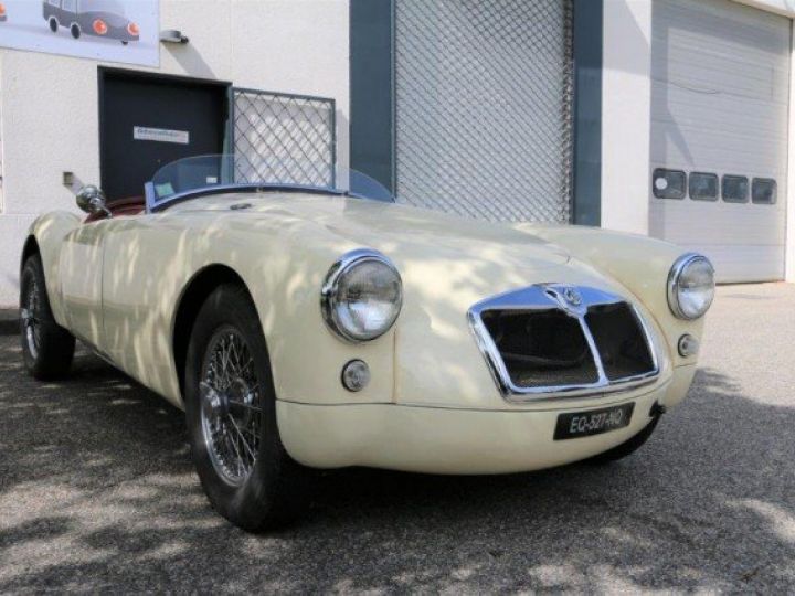 MG MGA A ROADSTER type      Essence BEIGE - 1