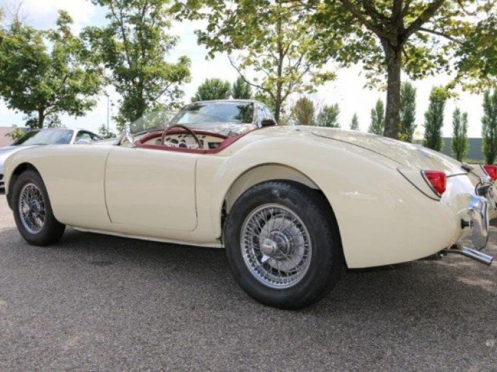 MG MGA A ROADSTER type      Essence BEIGE - 10