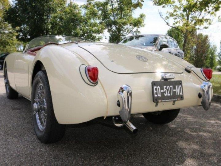 MG MGA A ROADSTER type      Essence BEIGE - 11