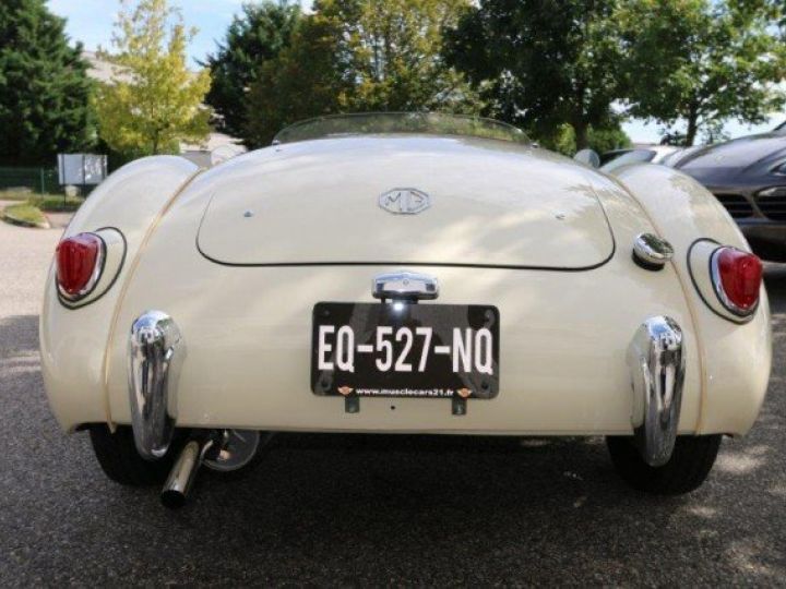 MG MGA A ROADSTER type      Essence BEIGE - 12