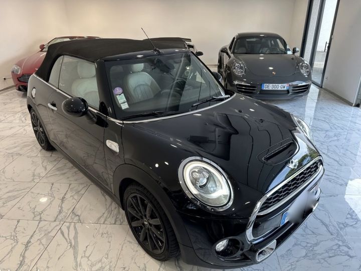 Mini Cabrio Mini Cooper S Cabriolet 2.0  192 CH  Finition Red hot  Chili BLANC - 3