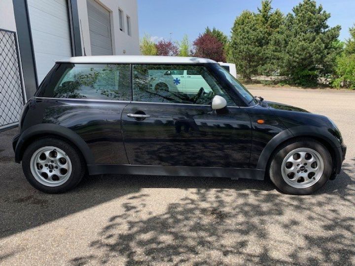 Mini Cooper 1.6 115cv      Essence NOIRE - 18