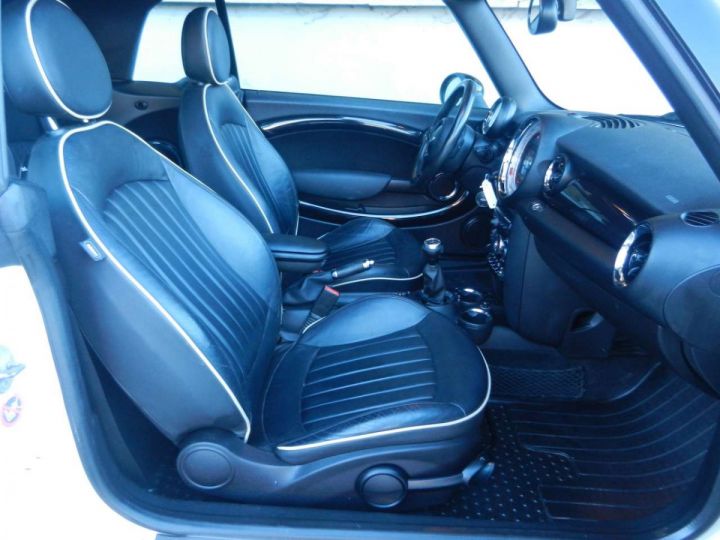 Mini Cooper Cabrio 1.6i Pack Sport (navi Cuir Clim Ect) Blanc - 12