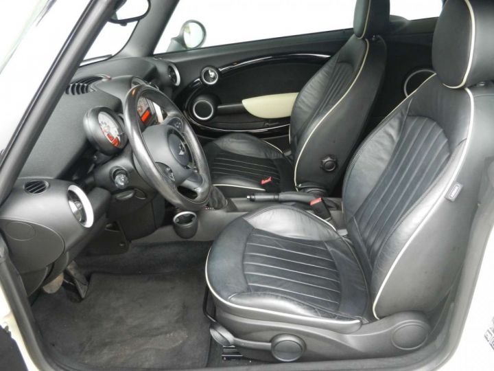 Mini Cooper D Cabrio 2.0 Automatique Pack Sport Blanc - 13