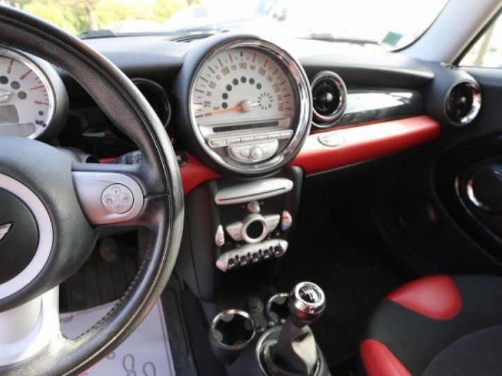 Mini Cooper R56 1.6 120CV BVM6     Essence ROUGE - 10