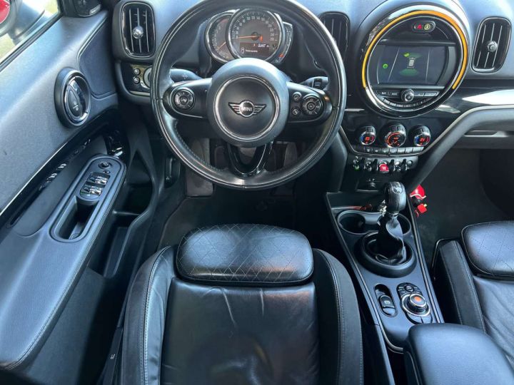 Mini Countryman Cooper 1.5iA Pack Sport Automatique Rouge - 25