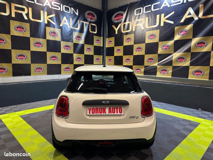 Mini One Cooper 1.5D 95cv Blanc - 3