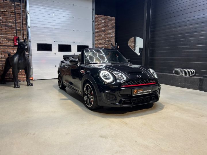 Mini One COOPER CABRIOLET (F56) LCI JCW 2.0i 231 cv JCW Noir - 3