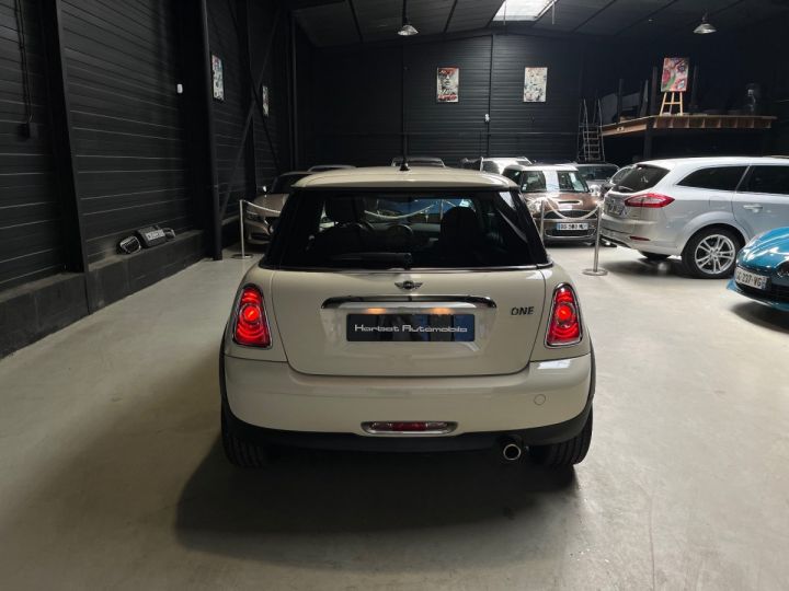 Mini One HATCH R56 1.6i - 98 Minimalist Pack Salt Beige - 7