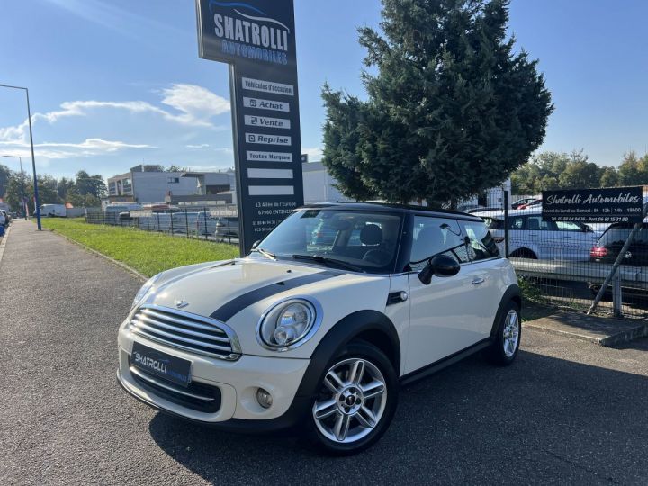 Mini One II (R56) Cooper 1.6 i 122ch BV6 Clim Régulateur 90,000 Kms BLANC - 1