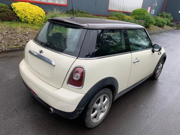 Mini One Mini One 1.4i - 75 One (5 CV) 2009 Beige - 4