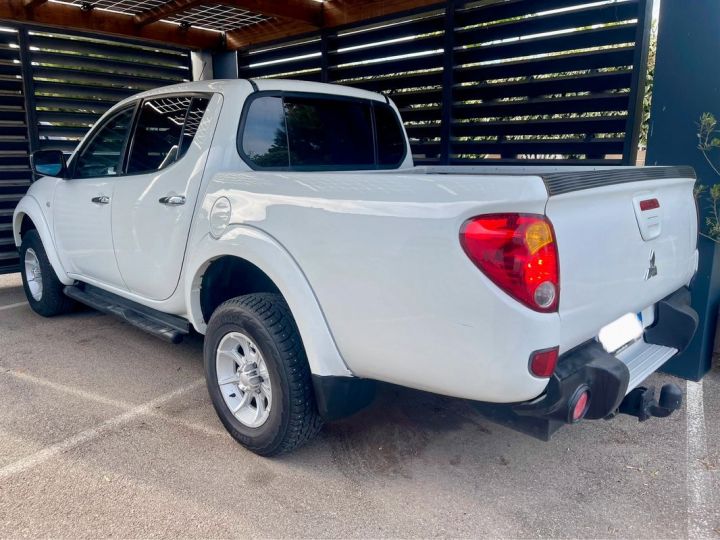 Mitsubishi L200 2.5 did 4wd 178 ch double cab bva Blanc - 2