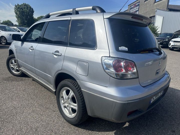 Mitsubishi Outlander 2.0 136CH INTENSE 5P 4AWD Gris - 4