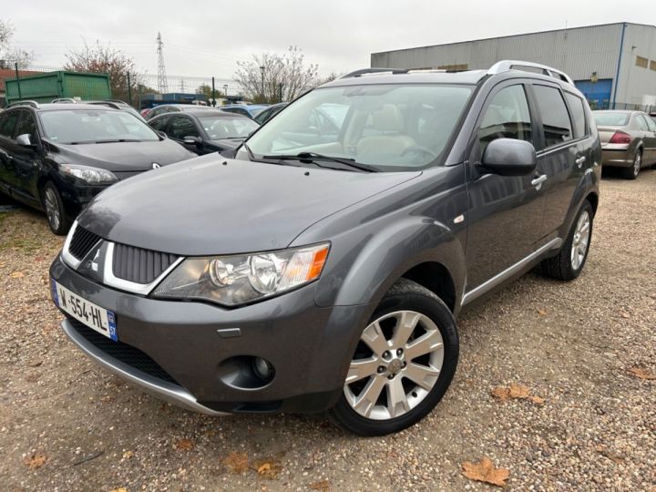 Mitsubishi Outlander 2.0 DI-D 140 Instyle 4WD 7 places Gris - 3