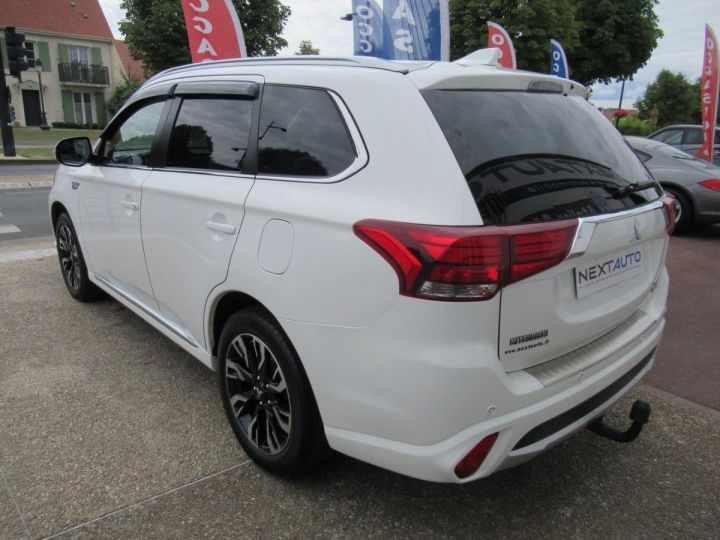 Mitsubishi Outlander PHEV HYBRIDE RECHARGEABLE 200CH INSTYLE Blanc - 3
