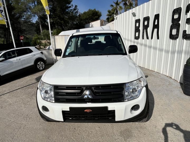 Mitsubishi Pajero 3.2 DI-D200 FAP INFORM 3P Blanc - 2