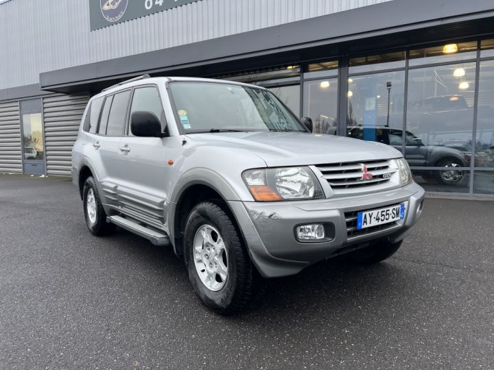 Mitsubishi Pajero 3.5 L V6 GDI 202 CV LOng Exceed Gris Clair - 2