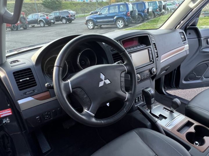 Mitsubishi Pajero 3.8 L V6 GDI Ethanol 248 CV Instyle Gris - 14
