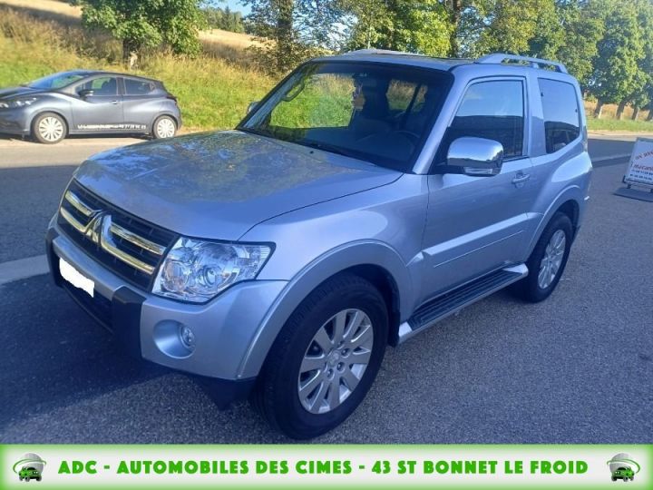 Mitsubishi Pajero COURT III (2) 3.2 DI-D BVA Intense 3P Gris - 7