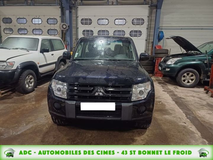 Mitsubishi Pajero III (2) 3.2 DI-D 200CH INVITE 3P Noir - 8