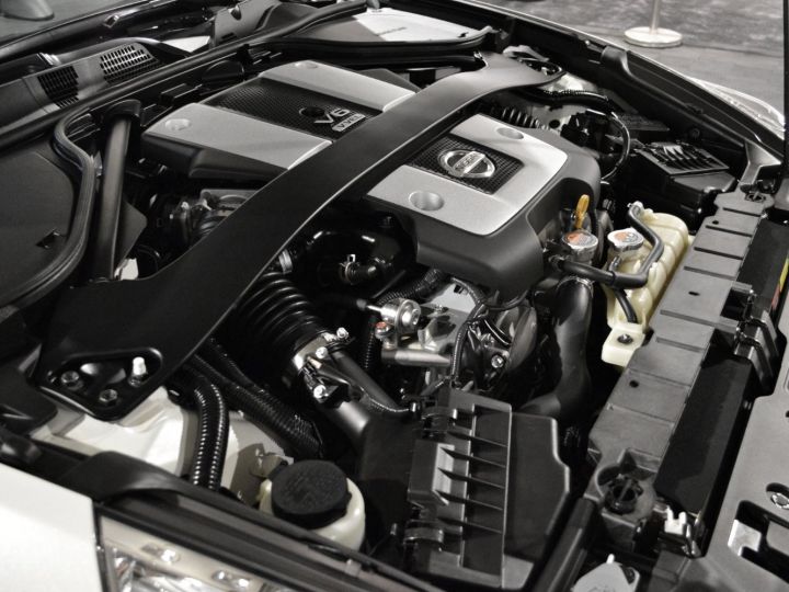 Nissan 370Z Roadster RARE NISSAN 370Z ROADSTER FACELIFT PACK 3.7 V6 328ch BV6 FULL OPTIONS 2EME MAIN CARNET COMPLET STOCK Blanc Nacre - 47